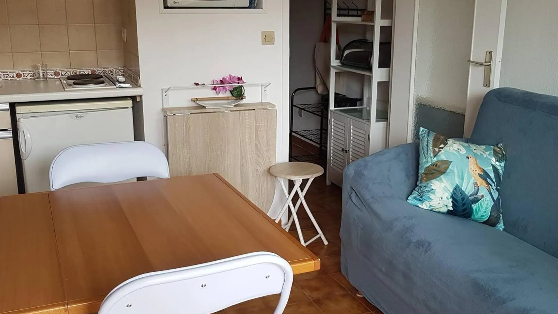 Studio Cozy Avec Loggia A 2 Pas De La Plage, Parking Inclus - Bormes-Les-Mimosas - Fr-1-251-714 Apartment