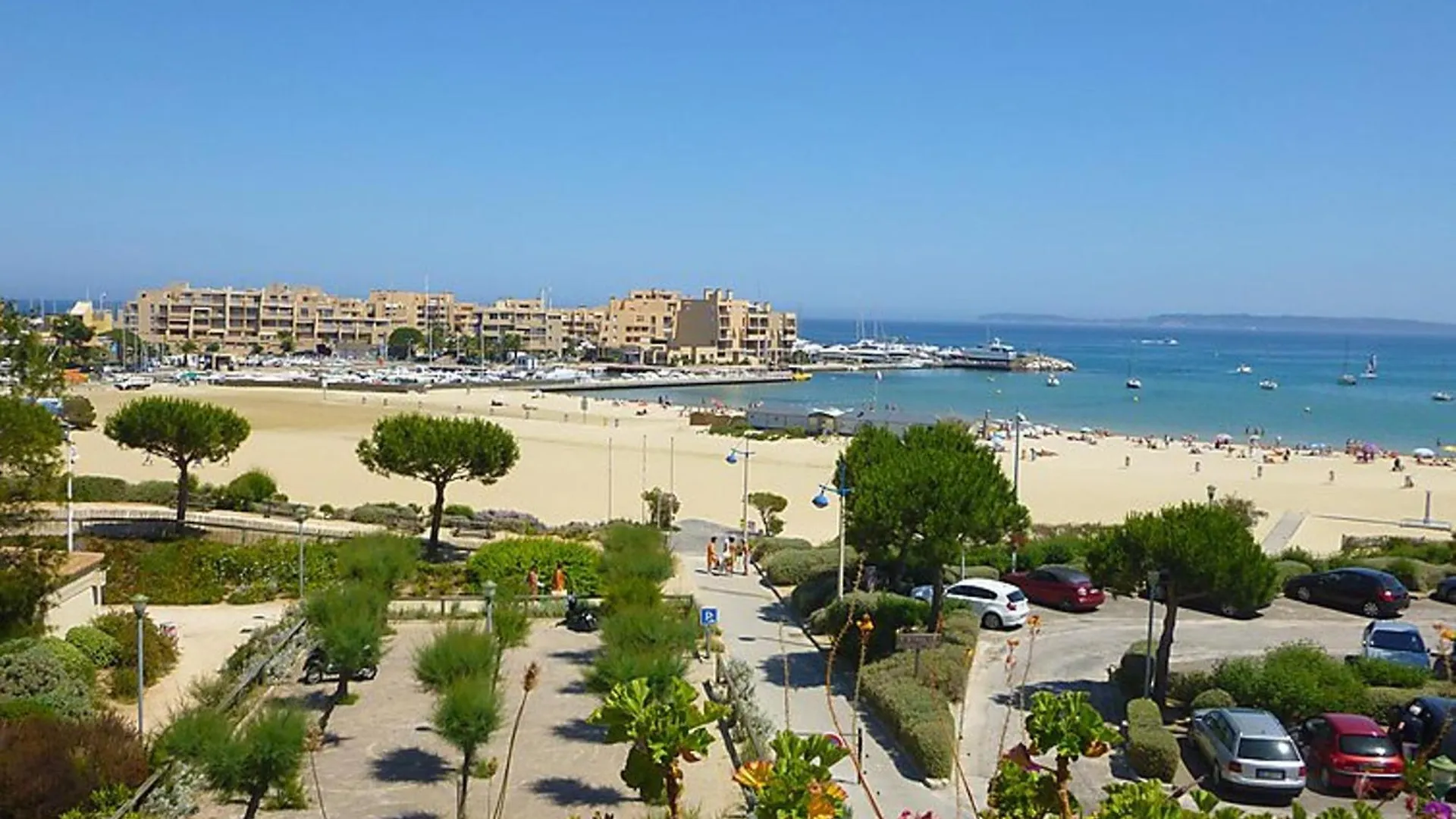 Studio Cozy Avec Loggia A 2 Pas De La Plage, Parking Inclus - Bormes-Les-Mimosas - Fr-1-251-714 0*,  France